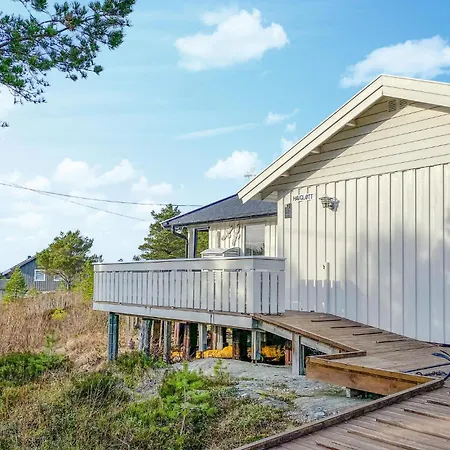 2 Bedroom Amazing In Agdenes * Fremstad