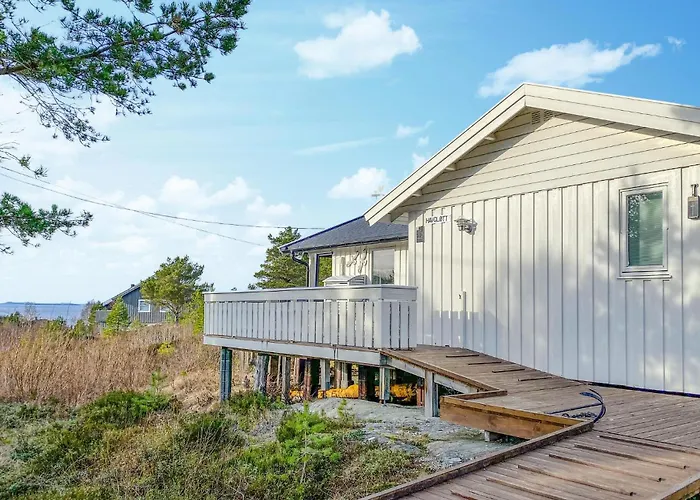 2 Bedroom Amazing In Agdenes * Fremstad