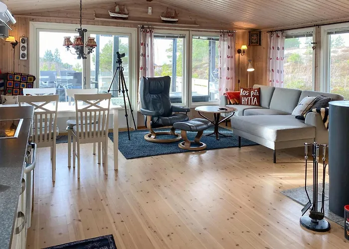 2 Bedroom Amazing In Agdenes