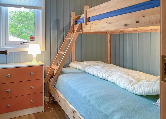 2 Bedroom Amazing In Agdenes 펜션