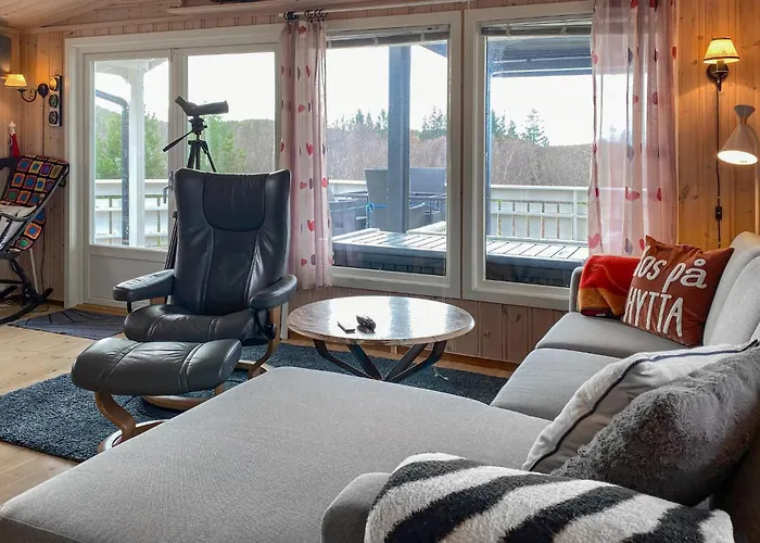 2 Bedroom Amazing In Agdenes * Fremstad